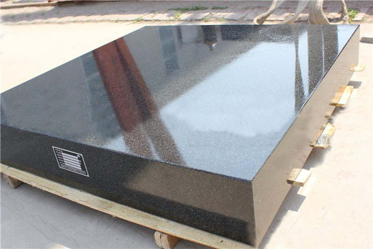 大理石平臺采用研磨放置24小時再檢測技術精度更高